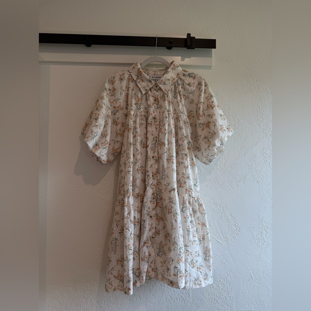 En Saison Floral Mini Button Down Dress with Puff Sleeves Size Medium - Picture 2 of 6